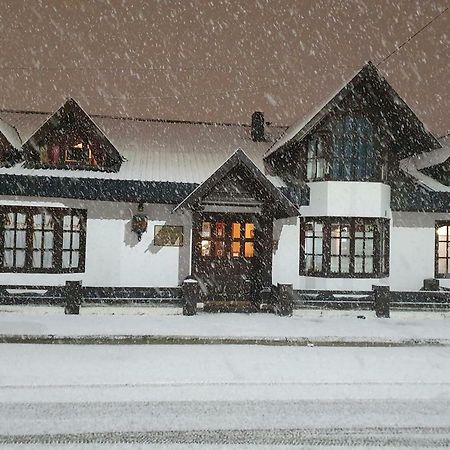 Hosteria Residencia Linares Ushuaia Exterior photo