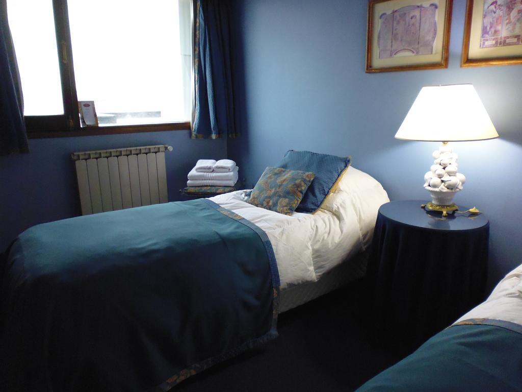 Hosteria Residencia Linares Ushuaia Room photo
